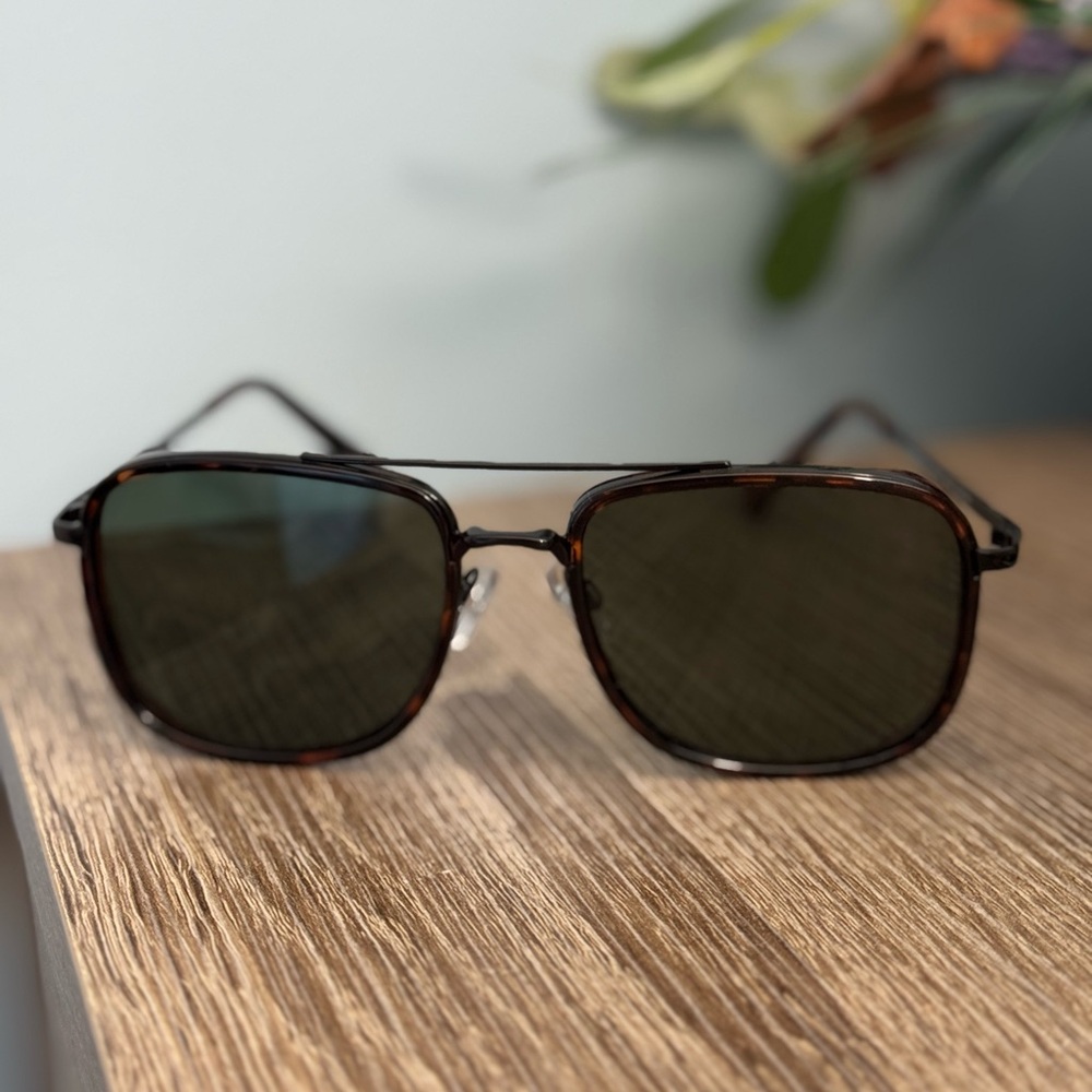 Vince Camuto Brown Sunglasses